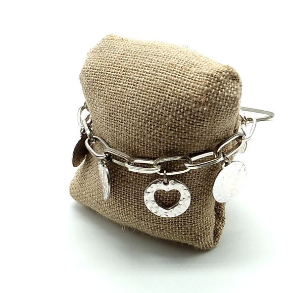 Claire's Hammered Hearts and Circles Silver-tone Link Bracelet 8" - Picture 3 of 9